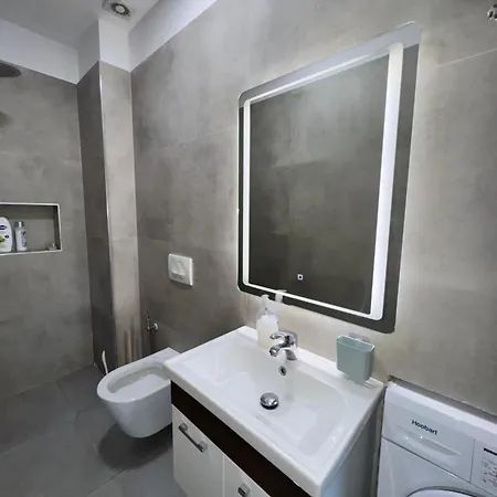 Comfort * Τίρανα